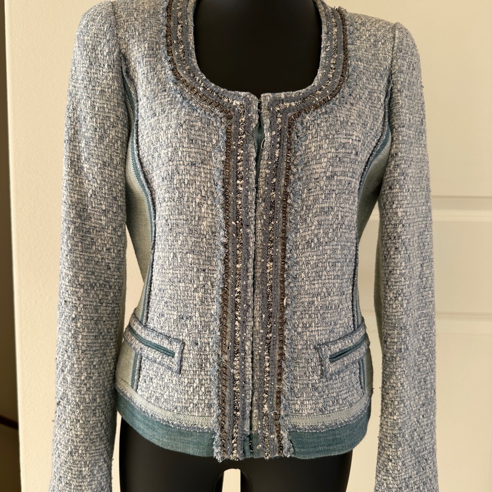 Elie Tahari Blue Gray Blazer , jacket with Textured Tweed and Tailored Fit